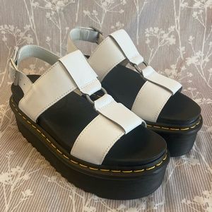 NWOT Dr Martens Francis Leather Platform Strap Sandals White UK 6 US 8 EU 39